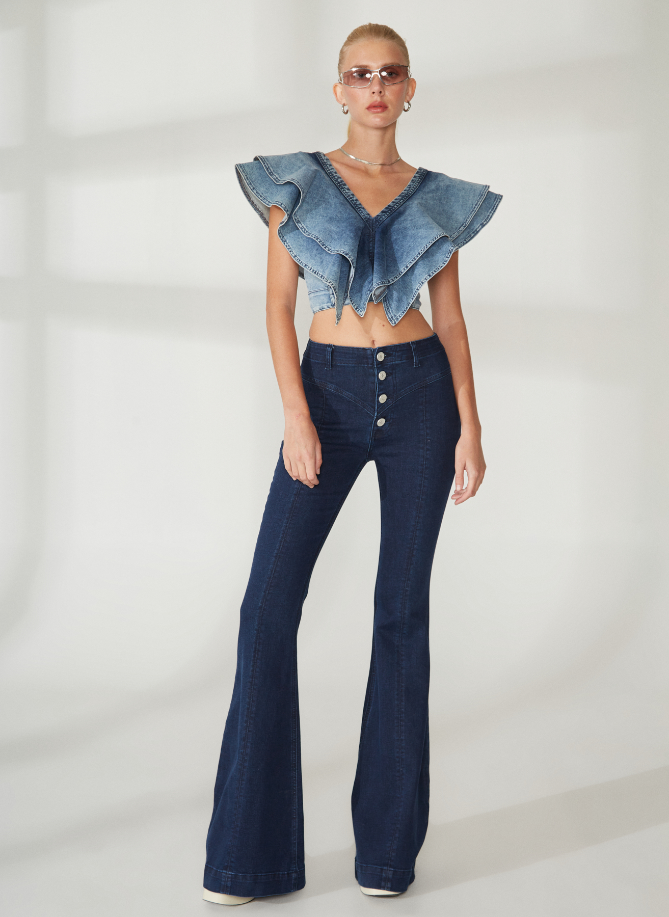 RG-200 Corsage detailed mid rise flared navy blue jeans